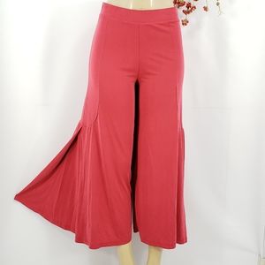 New COA Knit Palazzo Wide Leg Cropped Pants in Red Sz S